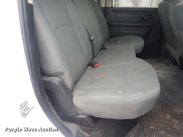 image for item HU9465 2016 Dodge Ram 3500HD  Crew Cab pickup truck