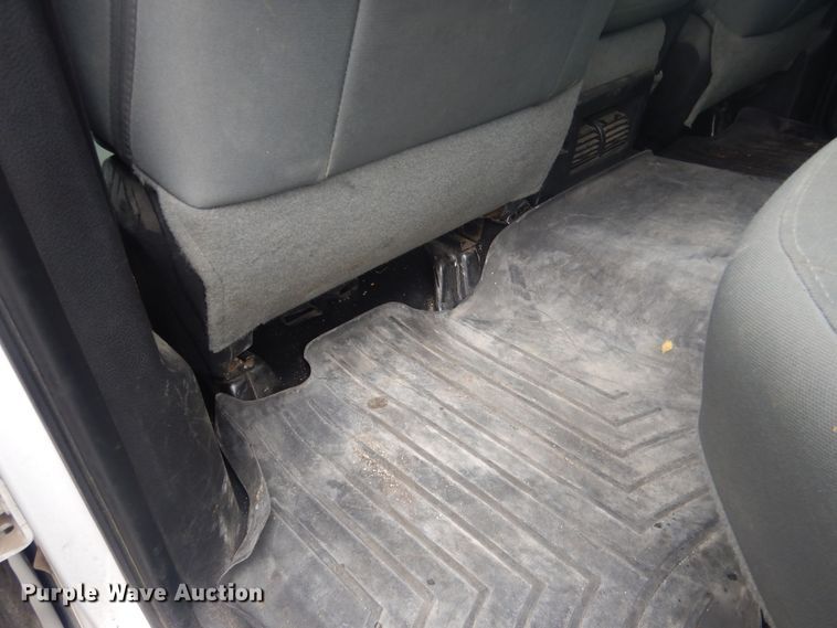 image for item HU9465 2016 Dodge Ram 3500HD  Crew Cab pickup truck