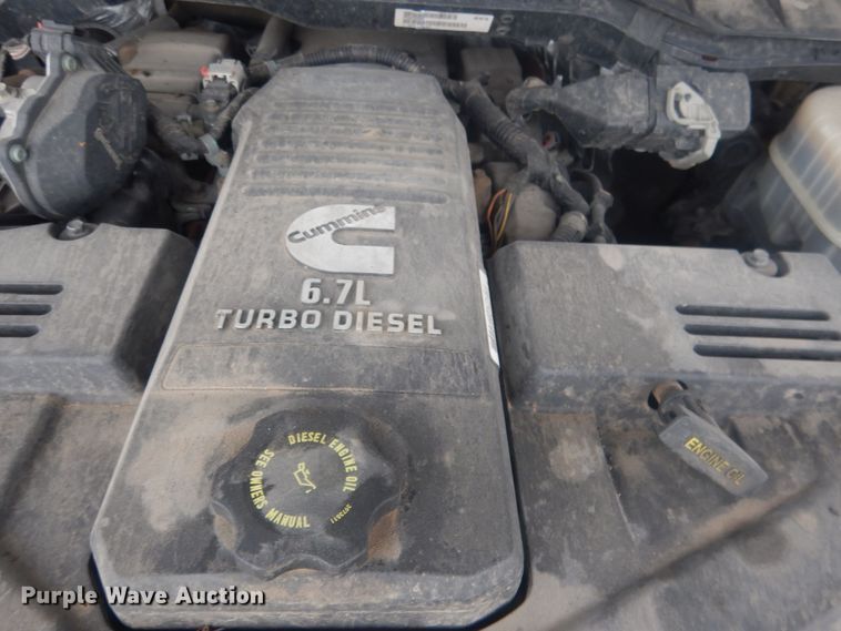 image for item HU9465 2016 Dodge Ram 3500HD  Crew Cab pickup truck