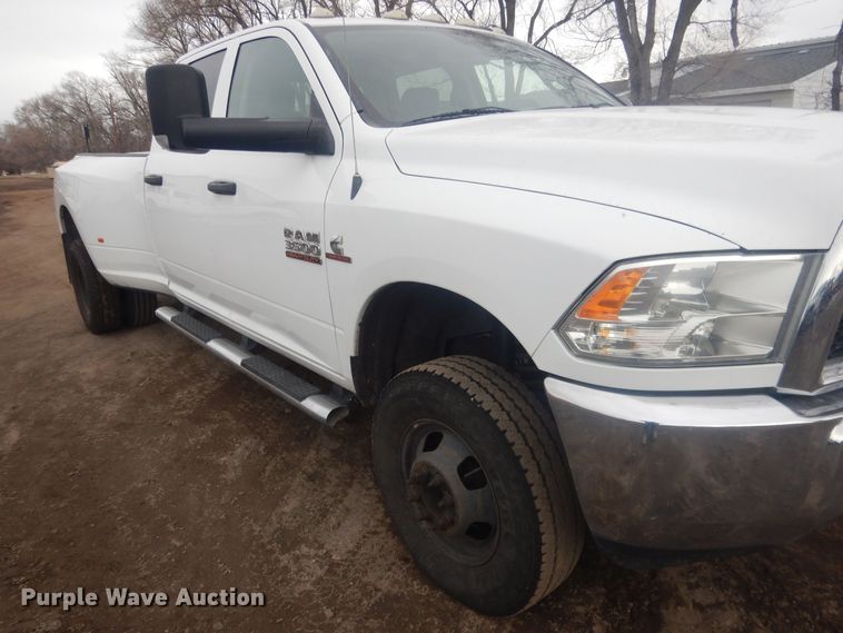 image for item HU9465 2016 Dodge Ram 3500HD  Crew Cab pickup truck