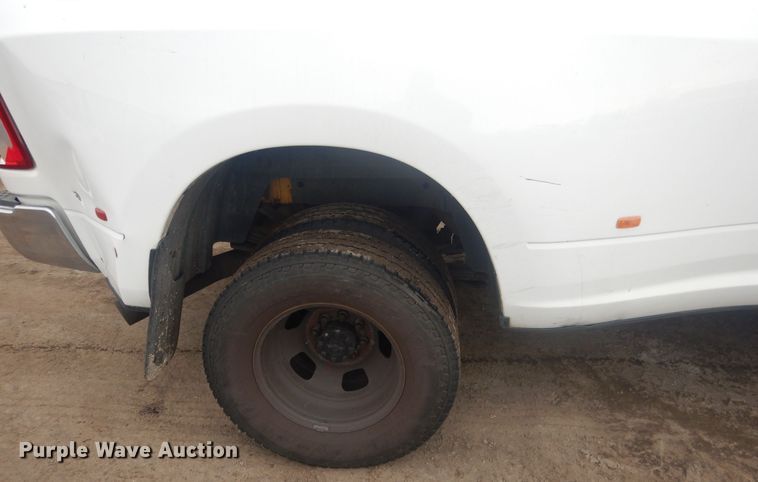 image for item HU9465 2016 Dodge Ram 3500HD  Crew Cab pickup truck