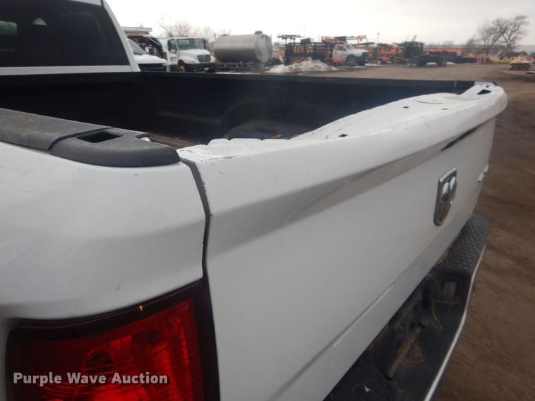 image for item HU9465 2016 Dodge Ram 3500HD  Crew Cab pickup truck