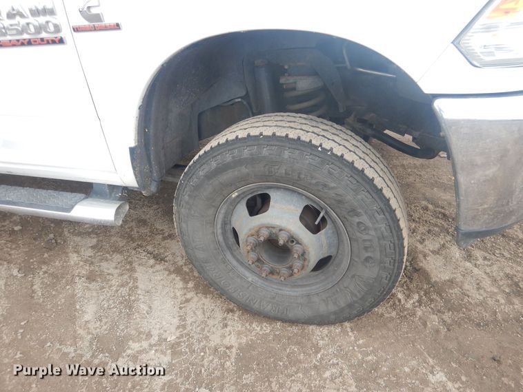 image for item HU9465 2016 Dodge Ram 3500HD  Crew Cab pickup truck