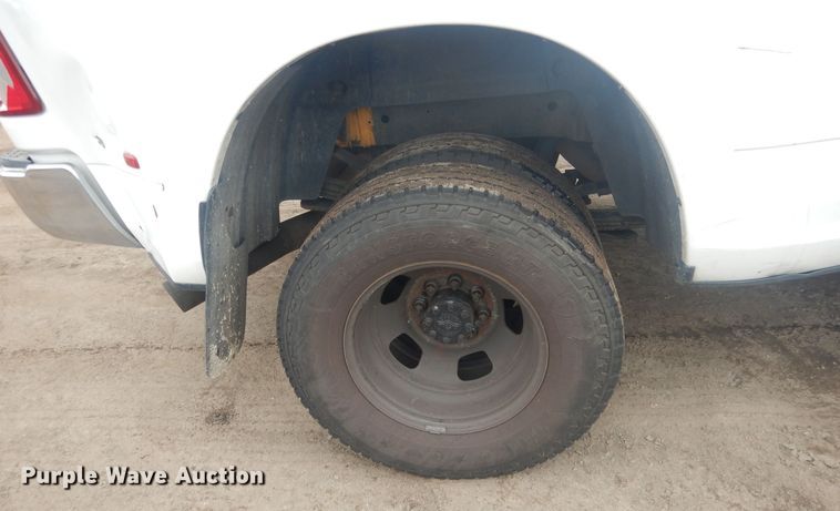 image for item HU9465 2016 Dodge Ram 3500HD  Crew Cab pickup truck