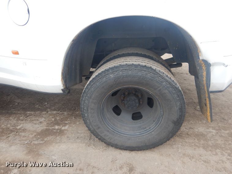 image for item HU9465 2016 Dodge Ram 3500HD  Crew Cab pickup truck