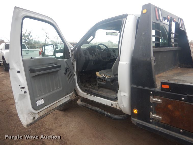 image for item HU9466 2015 Ford  F350 Super Duty  flatbed pickup truck