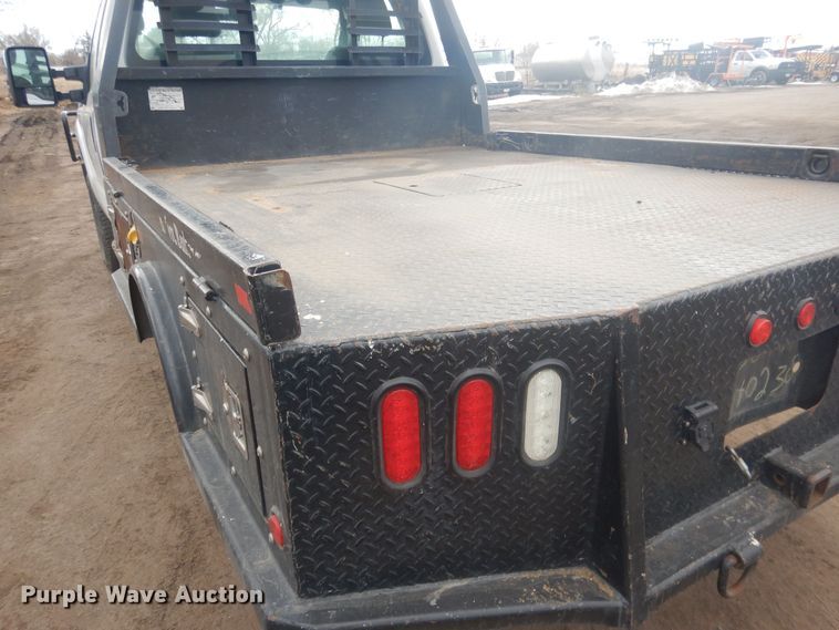 image for item HU9466 2015 Ford  F350 Super Duty  flatbed pickup truck