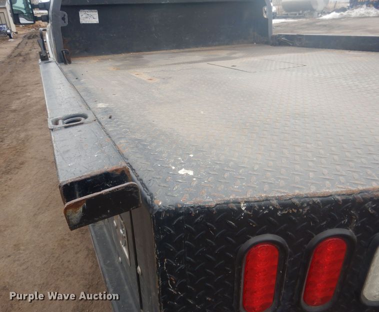 image for item HU9466 2015 Ford  F350 Super Duty  flatbed pickup truck