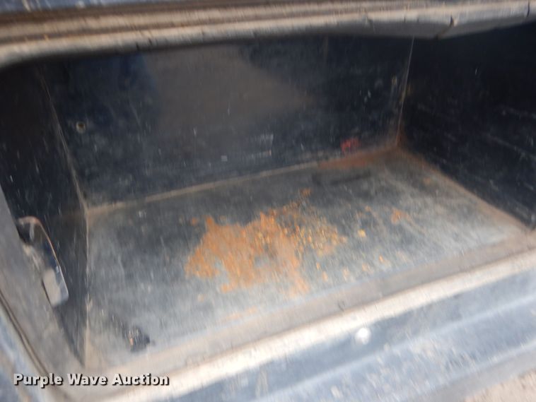 image for item HU9466 2015 Ford  F350 Super Duty  flatbed pickup truck