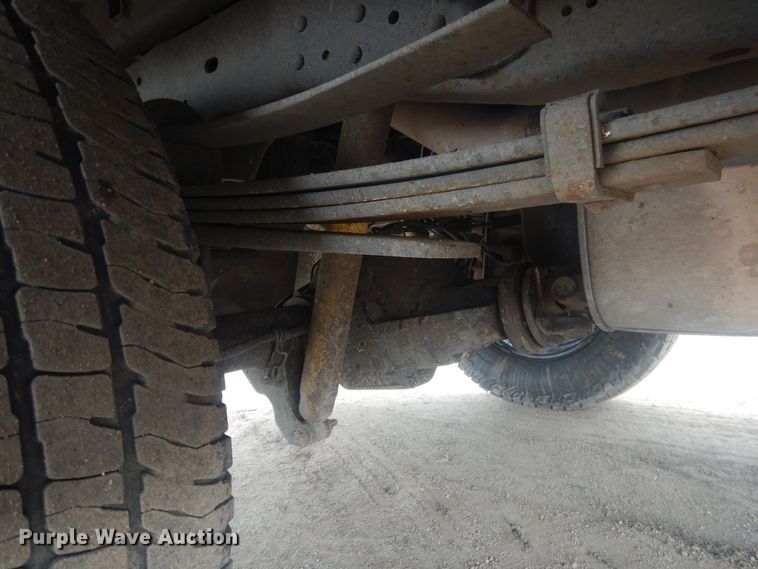 image for item HU9466 2015 Ford  F350 Super Duty  flatbed pickup truck