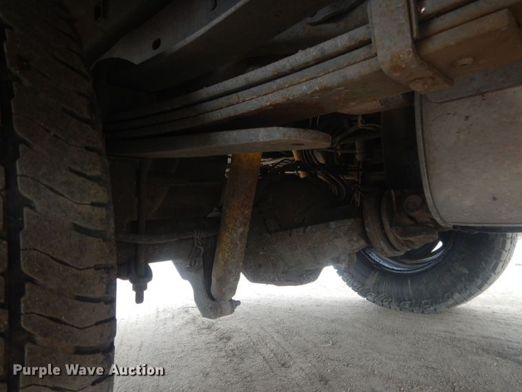 image for item HU9466 2015 Ford  F350 Super Duty  flatbed pickup truck