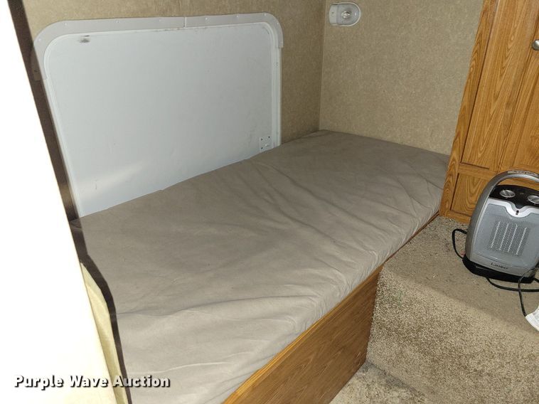 image for item IO9401 2010 Dutchmen Sport  camper