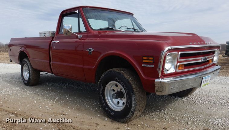 image for item IO9408 1968 Chevrolet K10  pickup truck