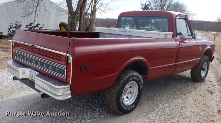 image for item IO9408 1968 Chevrolet K10  pickup truck