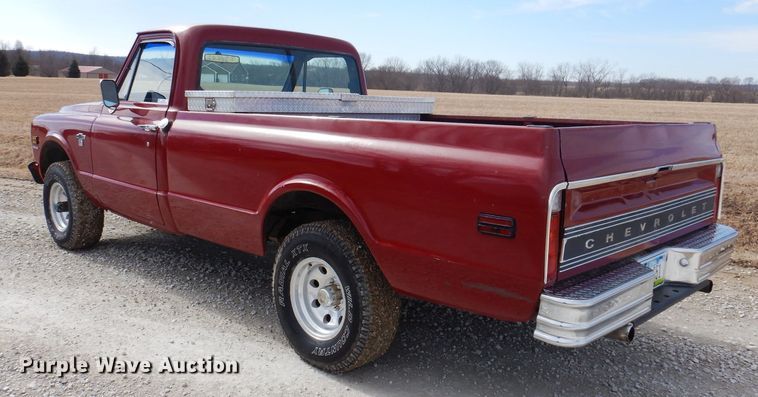 image for item IO9408 1968 Chevrolet K10  pickup truck