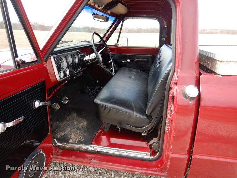 image for item IO9408 1968 Chevrolet K10  pickup truck