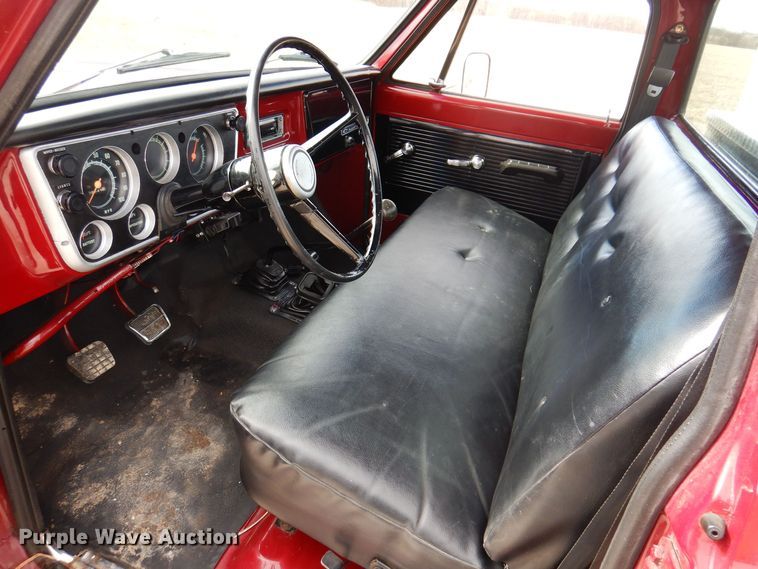 image for item IO9408 1968 Chevrolet K10  pickup truck