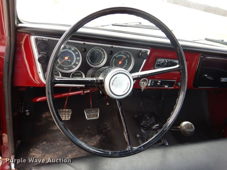 image for item IO9408 1968 Chevrolet K10  pickup truck