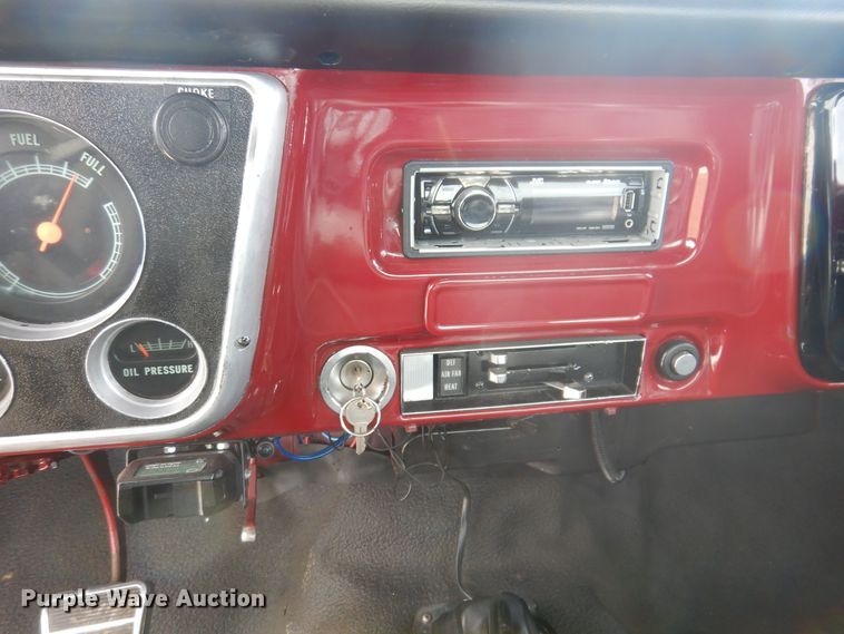 image for item IO9408 1968 Chevrolet K10  pickup truck