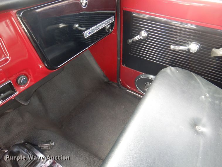 image for item IO9408 1968 Chevrolet K10  pickup truck