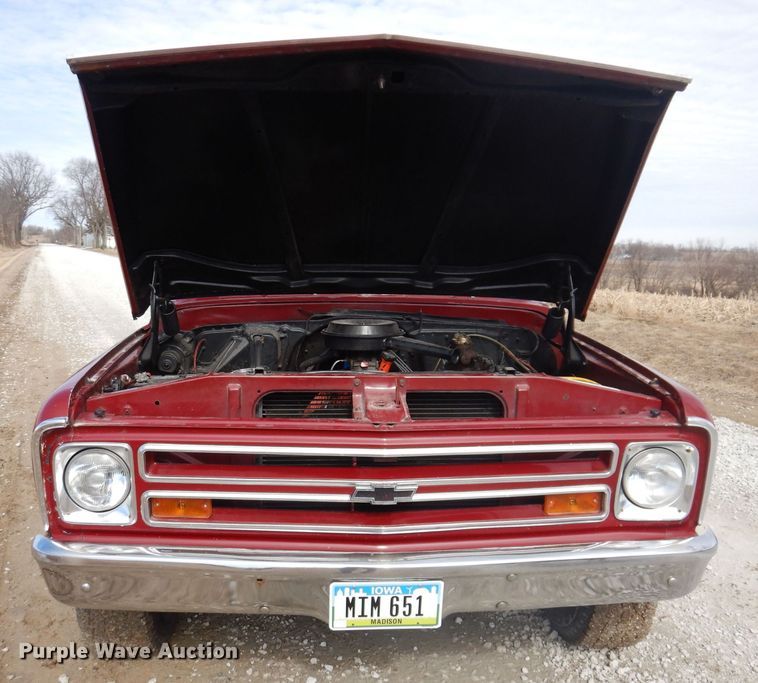 image for item IO9408 1968 Chevrolet K10  pickup truck