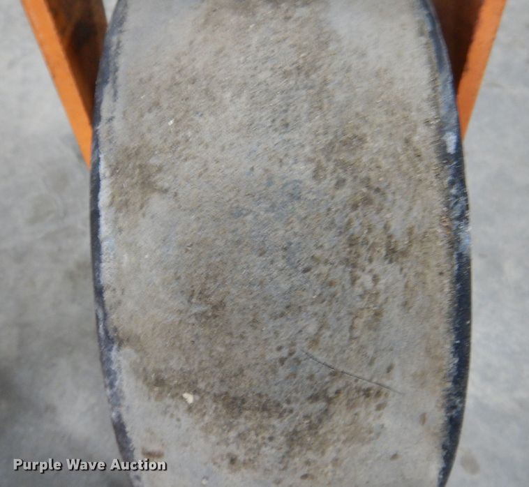 image for item IO9427 2018 Scag V-Ride II  ZTR lawn mower