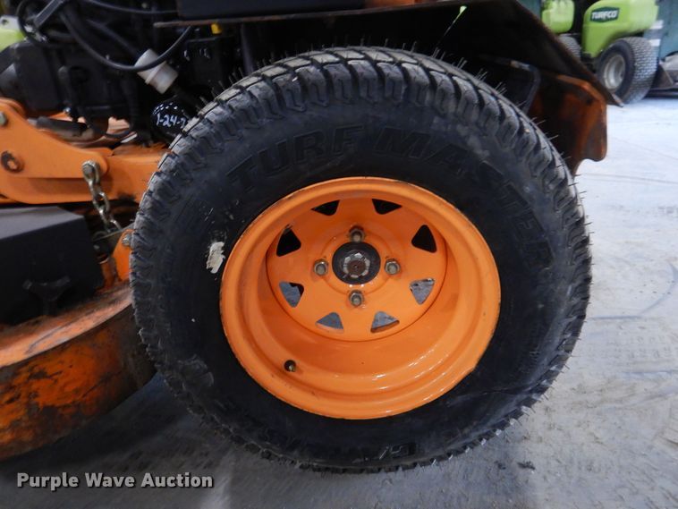 image for item IO9427 2018 Scag V-Ride II  ZTR lawn mower