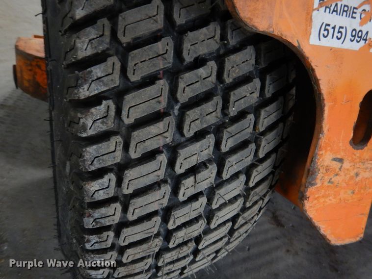 image for item IO9427 2018 Scag V-Ride II  ZTR lawn mower