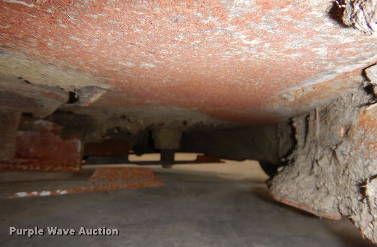 image for item IO9428 2018 Scag V-Ride II  ZTR lawn mower