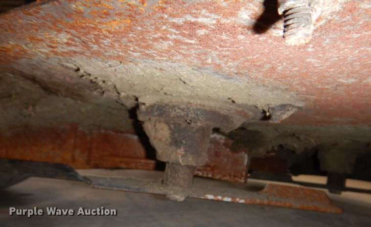 image for item IO9428 2018 Scag V-Ride II  ZTR lawn mower