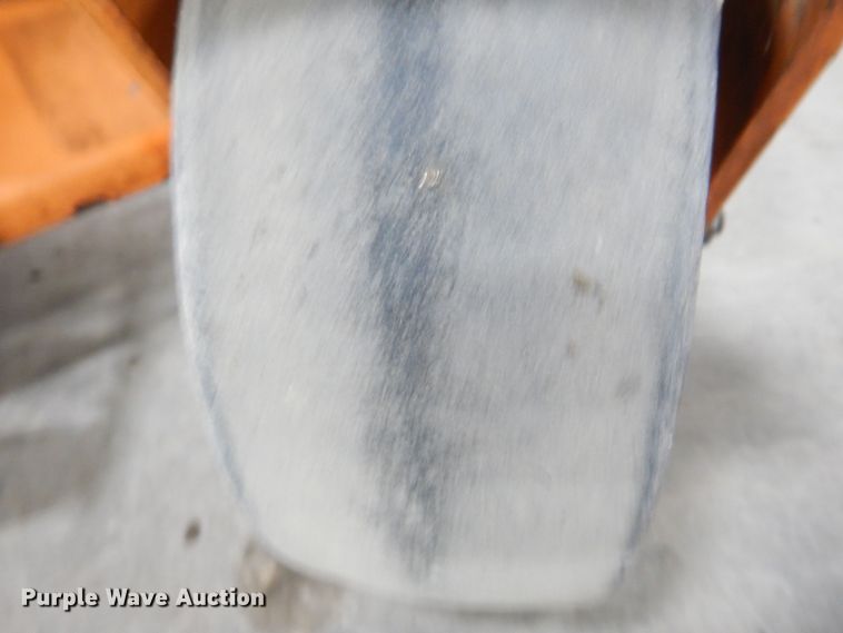 image for item IO9428 2018 Scag V-Ride II  ZTR lawn mower