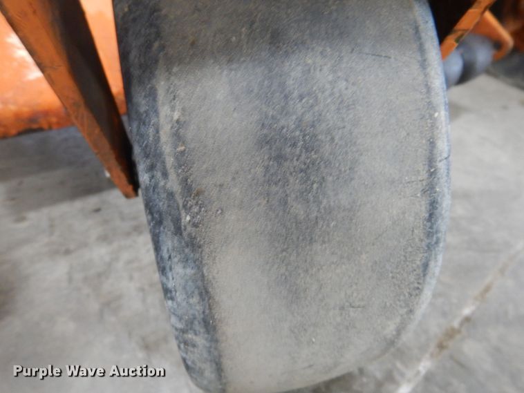 image for item IO9428 2018 Scag V-Ride II  ZTR lawn mower