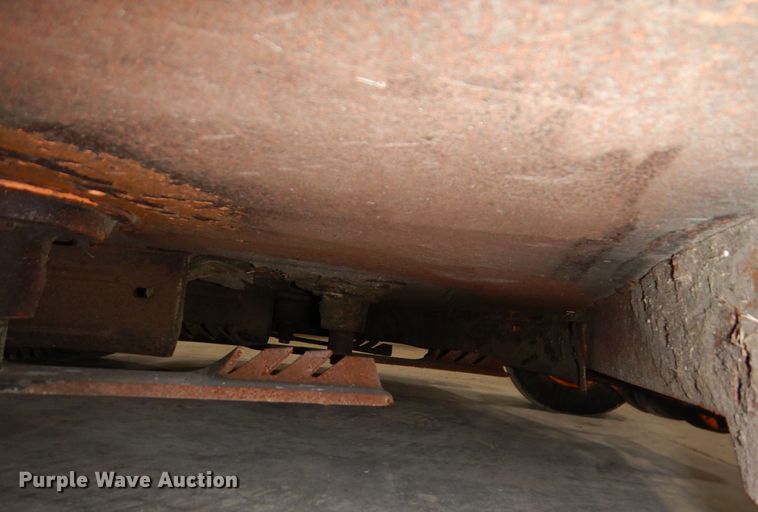 image for item IO9429 2018 Scag V-Ride II  ZTR lawn mower