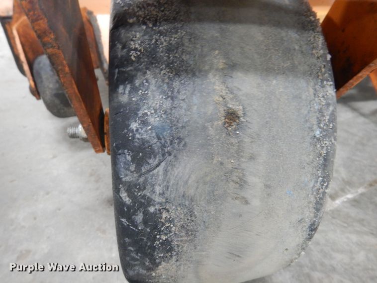 image for item IO9429 2018 Scag V-Ride II  ZTR lawn mower