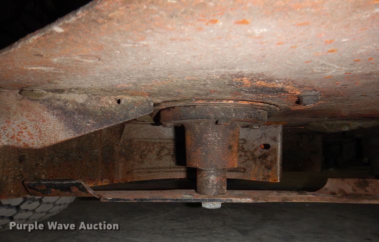 image for item IO9430 2018 Scag V-Ride II  ZTR lawn mower