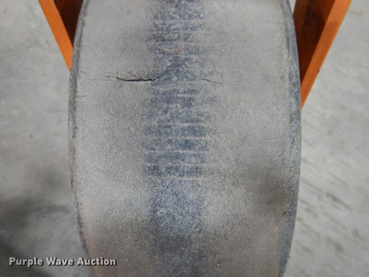 image for item IO9430 2018 Scag V-Ride II  ZTR lawn mower