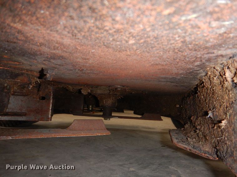 image for item IO9431 2018 Scag V-Ride II  ZTR lawn mower