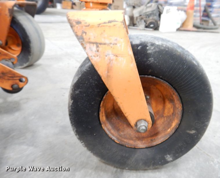 image for item IO9431 2018 Scag V-Ride II  ZTR lawn mower