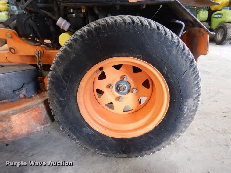 image for item IO9431 2018 Scag V-Ride II  ZTR lawn mower