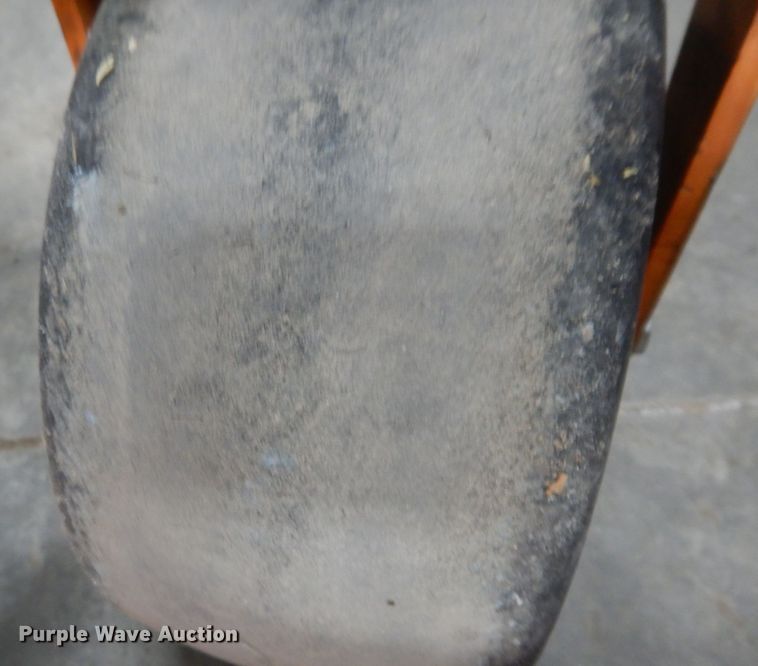 image for item IO9432 2018 Scag V-Ride II  ZTR lawn mower