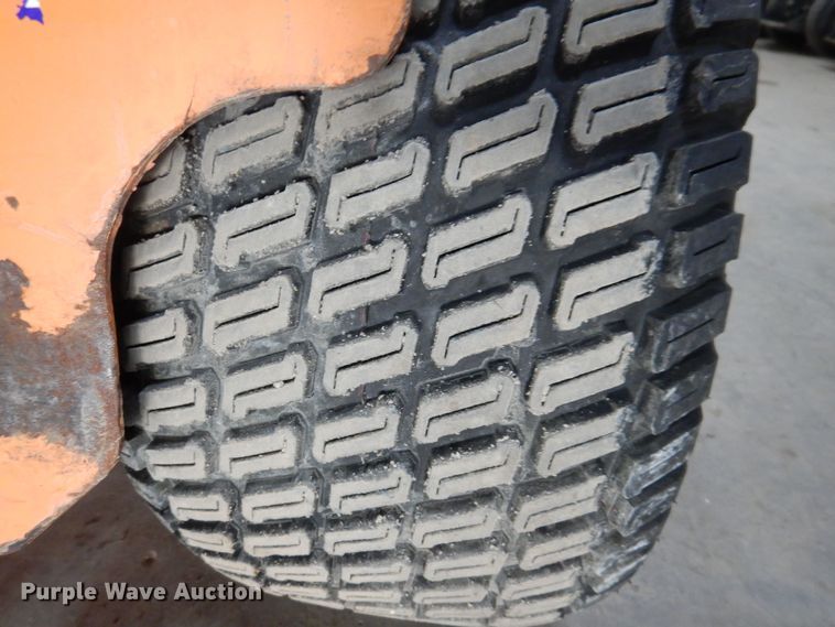 image for item IO9432 2018 Scag V-Ride II  ZTR lawn mower