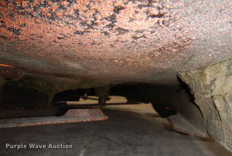 image for item IO9433 2018 Scag V-Ride II  ZTR lawn mower