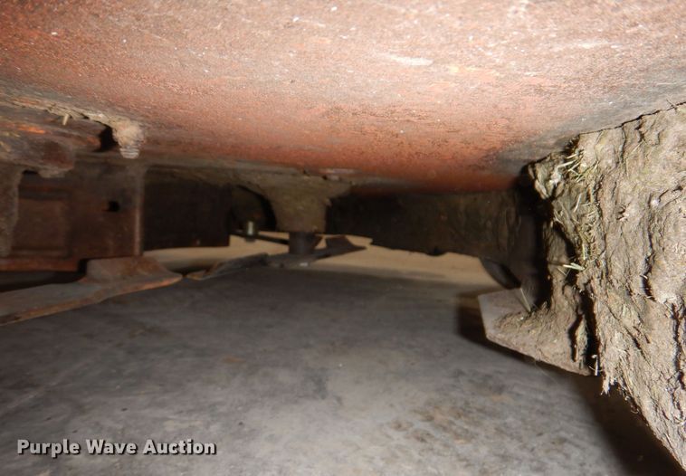 image for item IO9434 2018 Scag V-Ride II  ZTR lawn mower