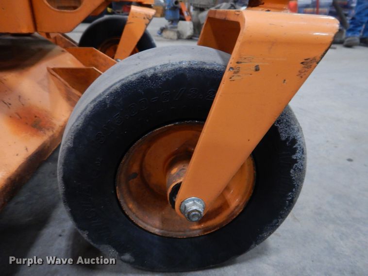 image for item IO9435 2018 Scag V-Ride II  ZTR lawn mower