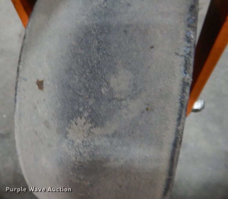 image for item IO9435 2018 Scag V-Ride II  ZTR lawn mower