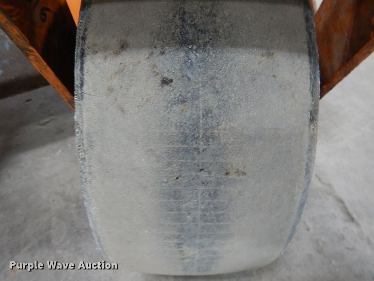 image for item IO9436 2018 Scag V-Ride II  ZTR lawn mower