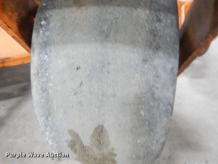 image for item IO9437 2018 Scag V-Ride II  ZTR lawn mower