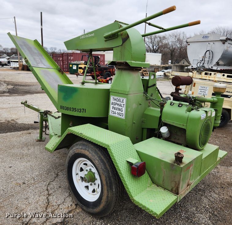 image for item JB9536 Straw blower