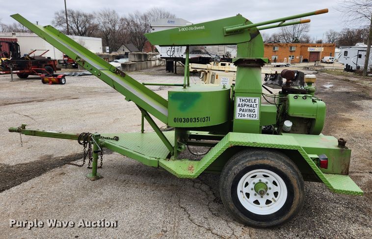 image for item JB9536 Straw blower