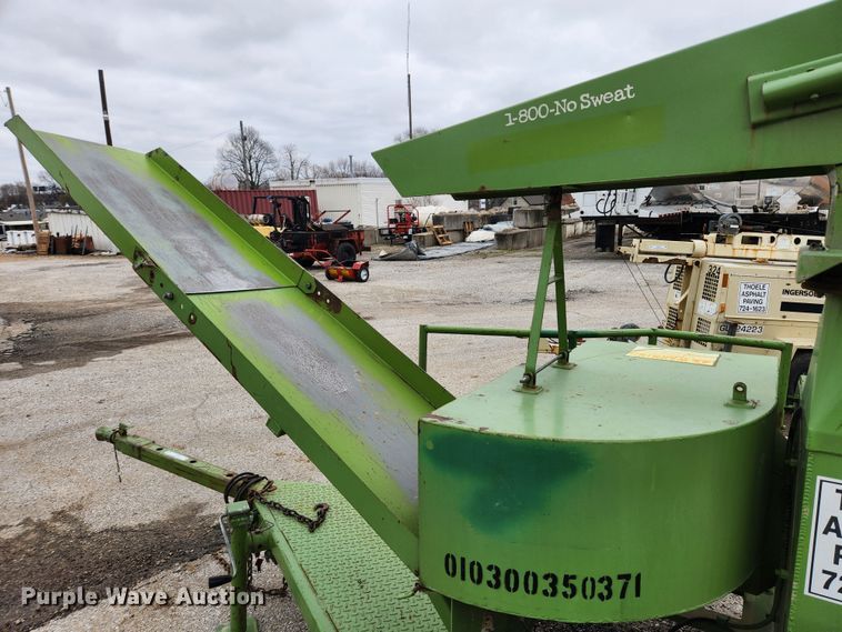 image for item JB9536 Straw blower